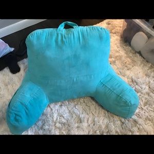 Back rest pillow